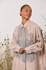 MAUD DAINTY CATS MEOW SHIRT-BIG ROSES