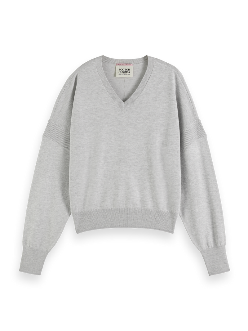 MAISON CORE V-NECK-LIGHT GREY