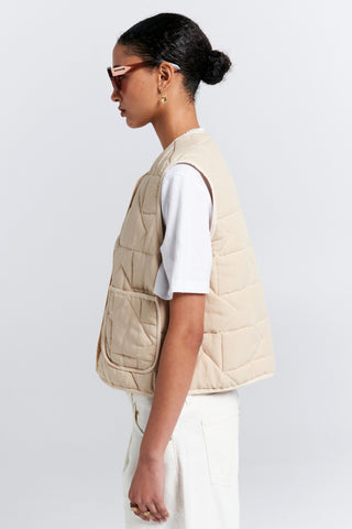 KAREN WALKER QUILTED DRIFT VEST-NATURAL