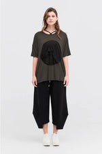 TAYLOR CIRC MODULE TEE-TARMAC/BLACK
