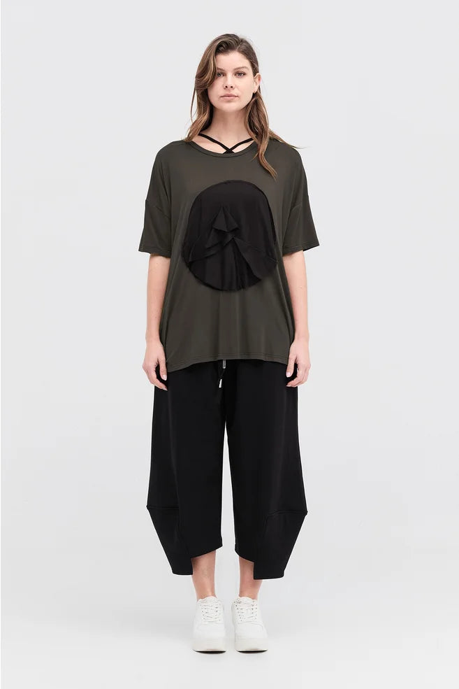 TAYLOR CIRC MODULE TEE-TARMAC/BLACK