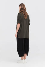 TAYLOR CIRC MODULE TEE-TARMAC/BLACK