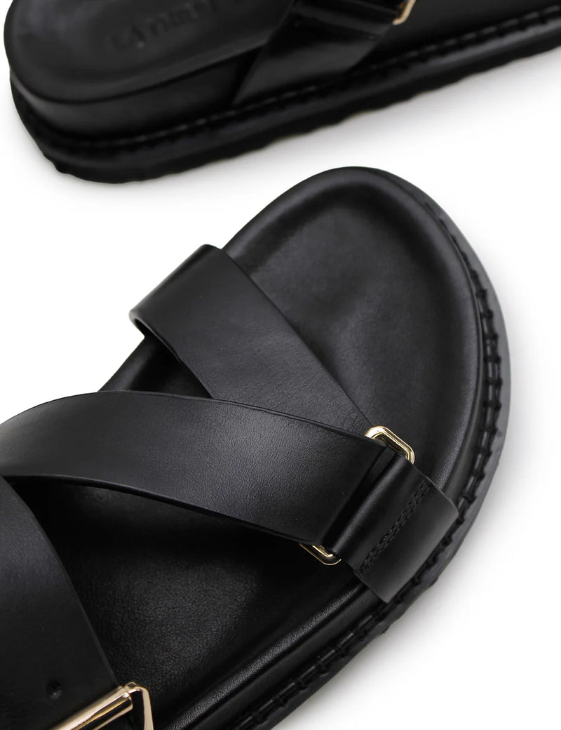 LA TRIBE AKI SLIDE
