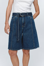 MARLE BELTED JEAN SHORT-WASHED INDIGO