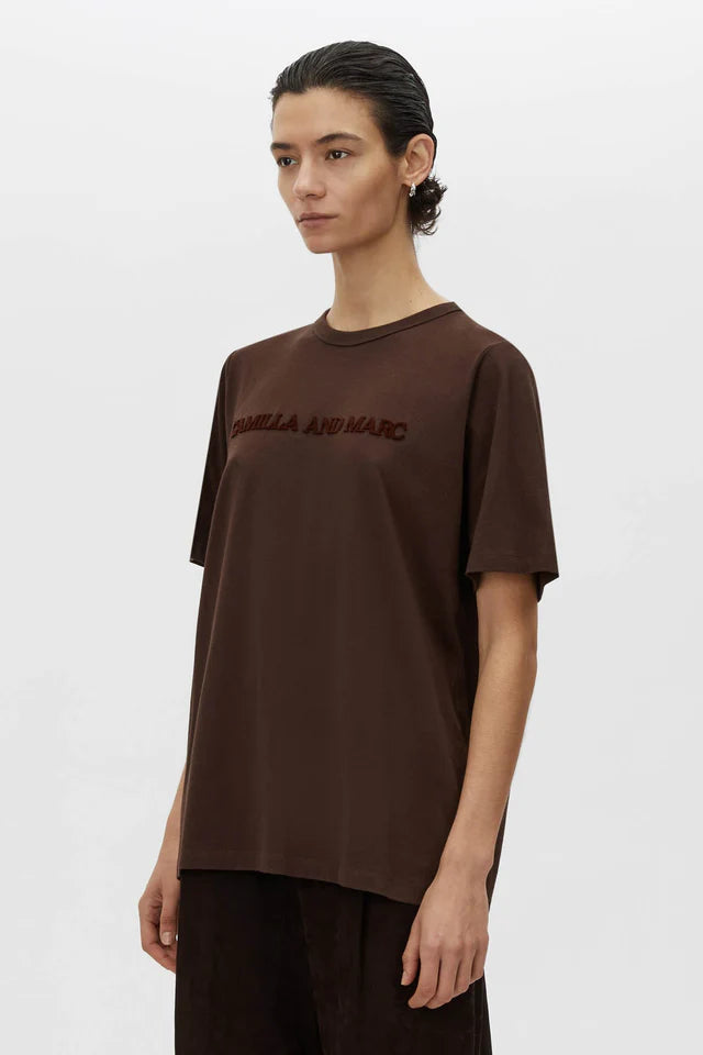 CAMILLA & MARC TIA LOGO FLOCKING TEE-BITTER CHOCOLATE