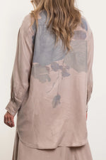MAUD DAINTY CATS MEOW SHIRT-BIG ROSES