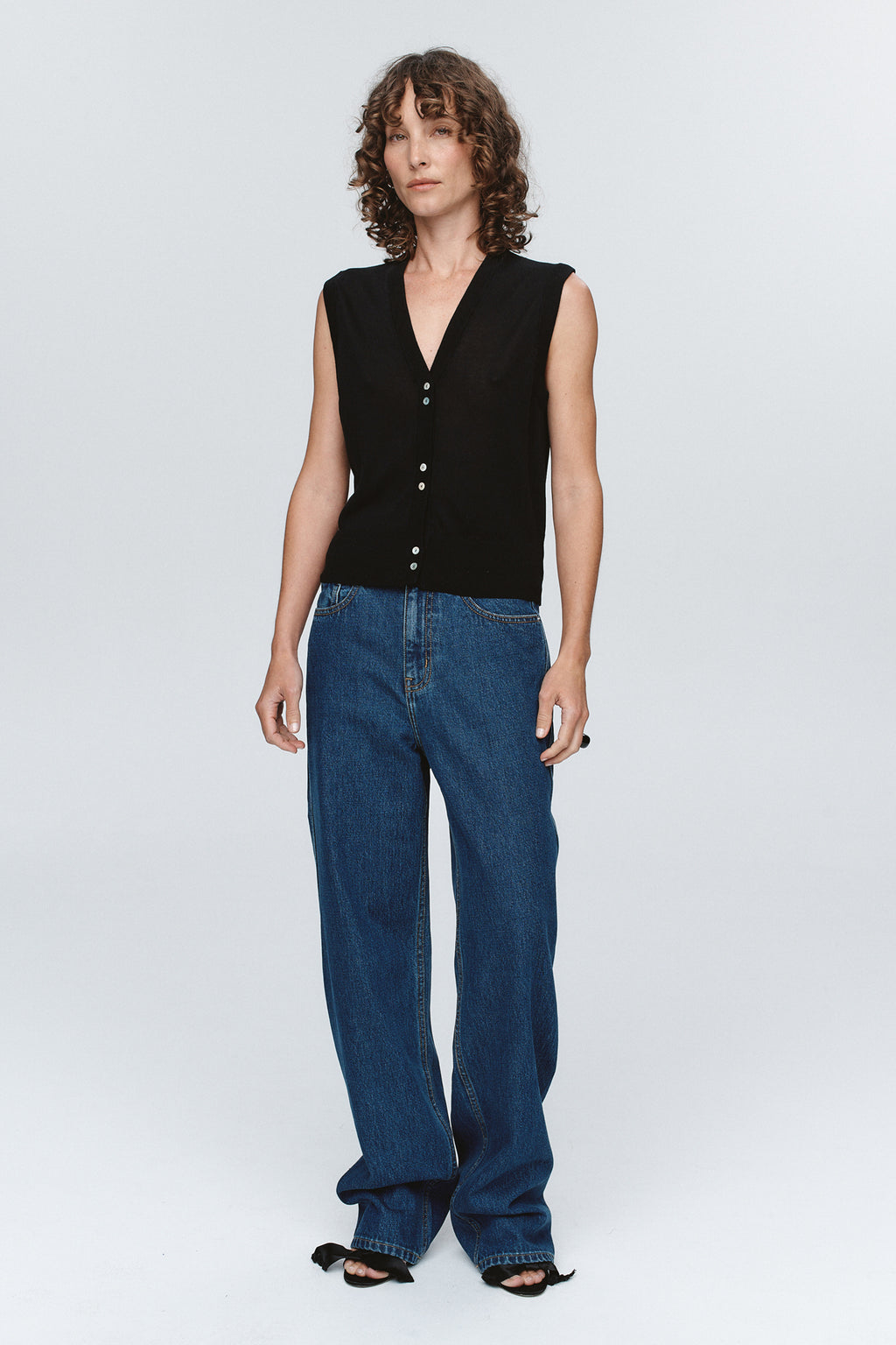 MARLE FOUNDATIONS VEST-BLACK