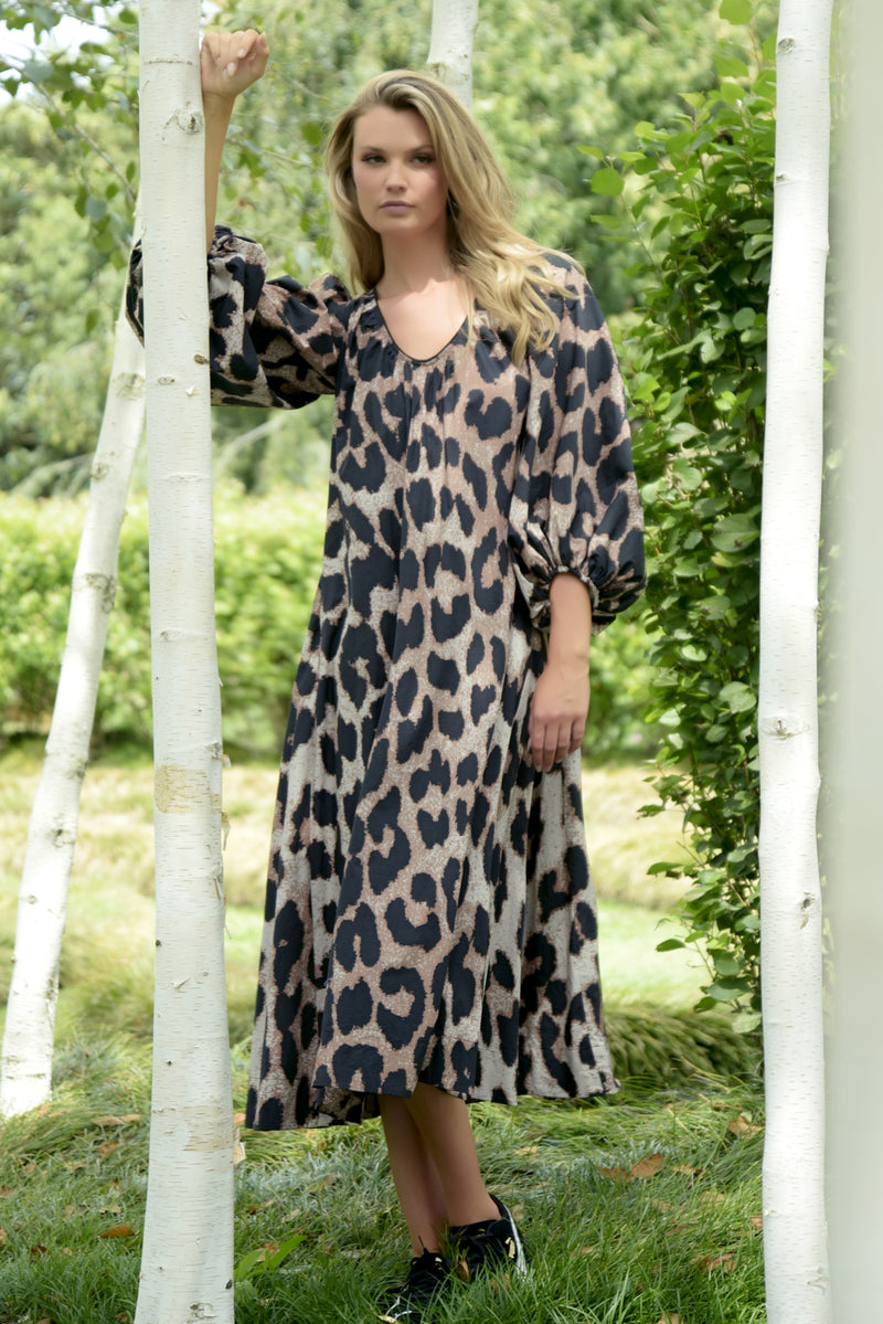 TRELISE COOPER SLEEVE IT AT THAT DRESS