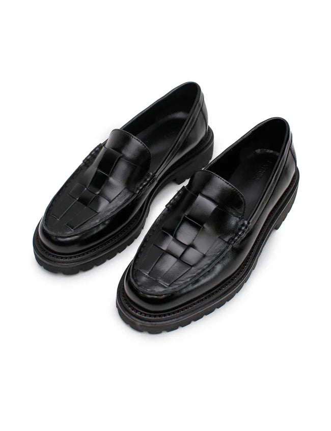 LA TRIBE ZOE LOAFER