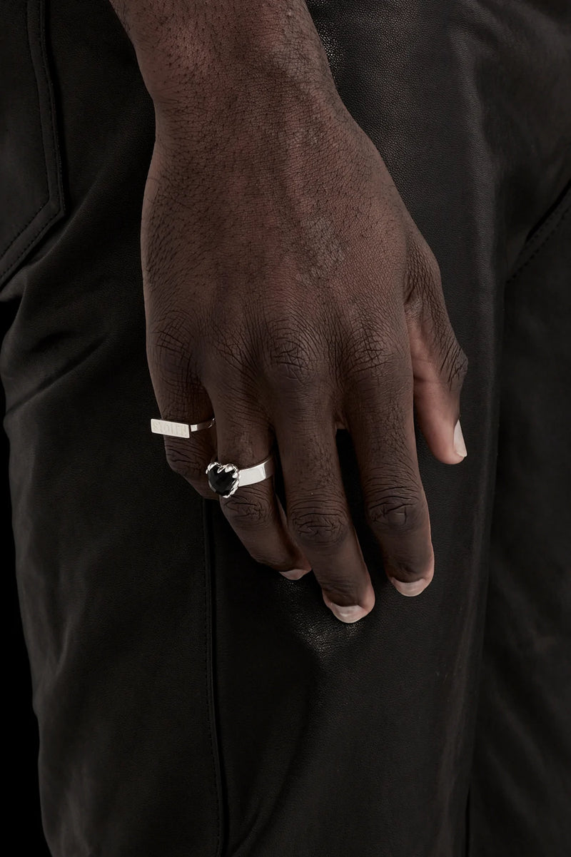 STOLEN LOVE CLAW RING-ONYX/SILVER