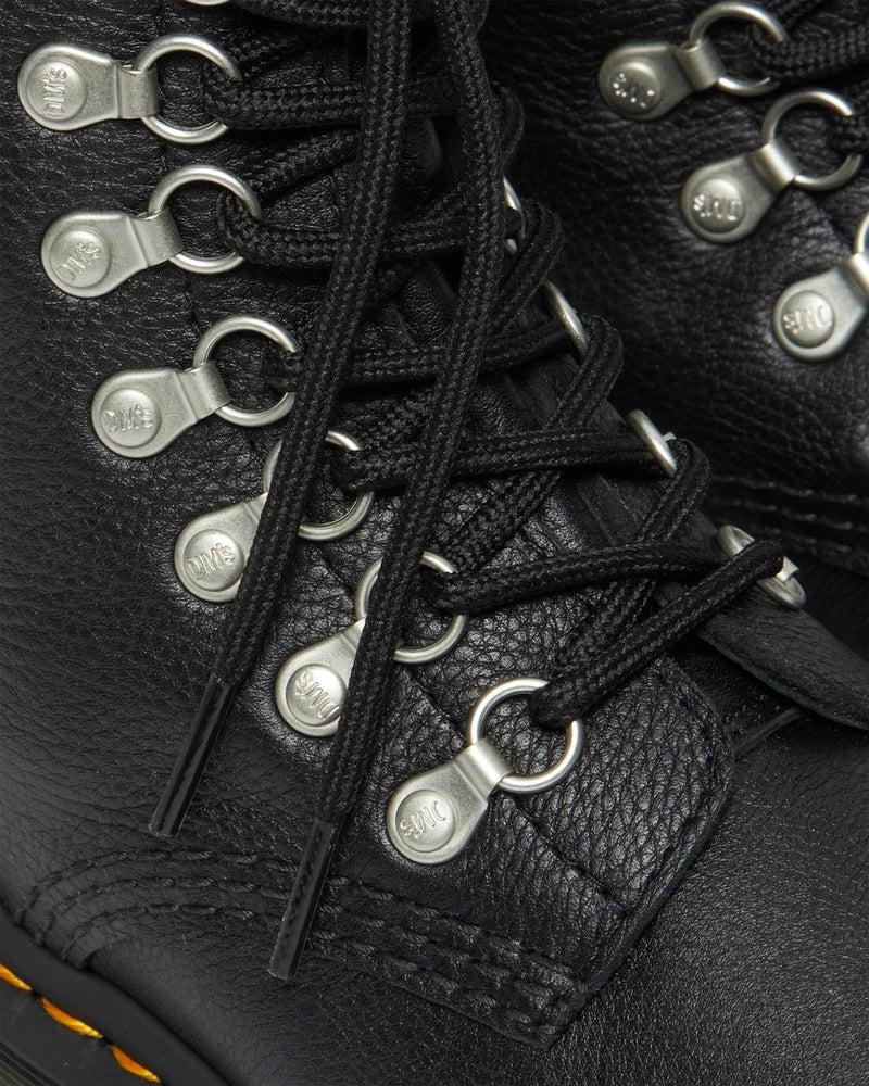 DR MARTENS 1460 LACED BOOT